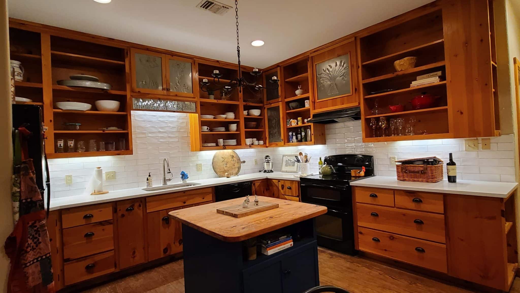 Kitchen Facelift | CasaKeepers LLC
